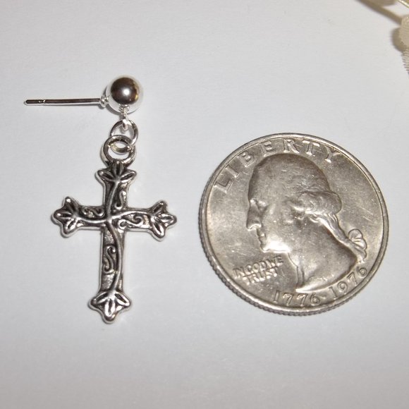 One Silver Cross Earring Men's Jewelry Unisex Style Minimalist Simple NWT 5325 - Picture 3 of 9